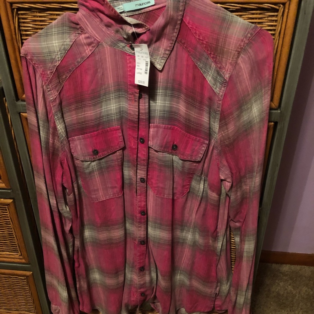 Maurice’s pink plaid shirt. Size large. NWT